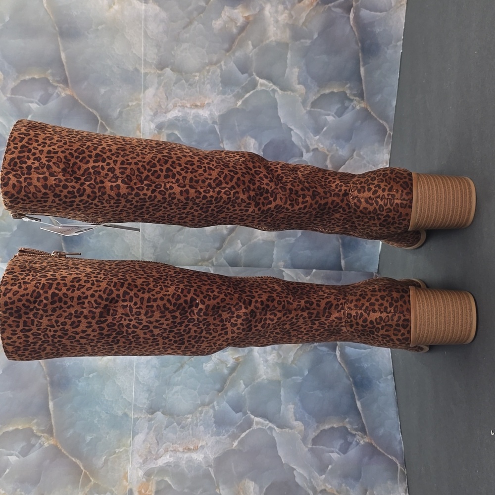 Universal Thread Boot - Picture 6 of 7